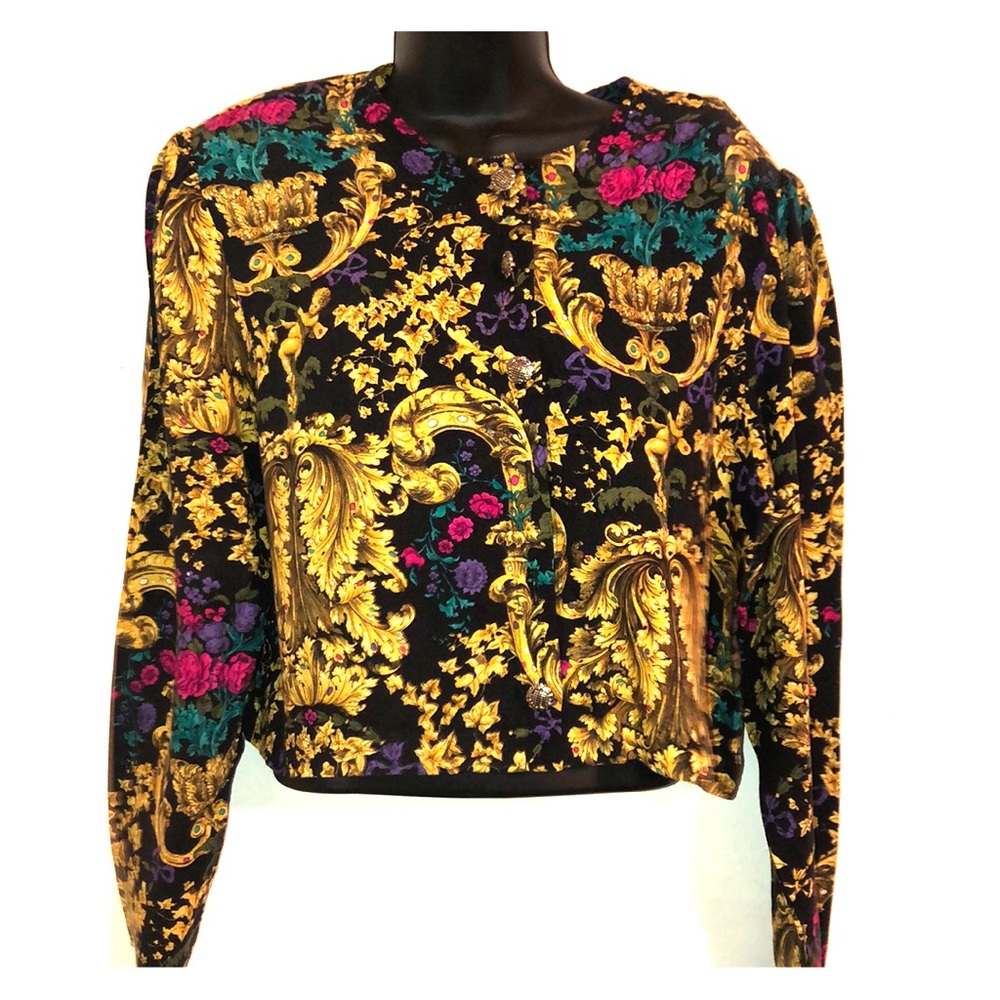 A vintage accented long sleeve shirt!